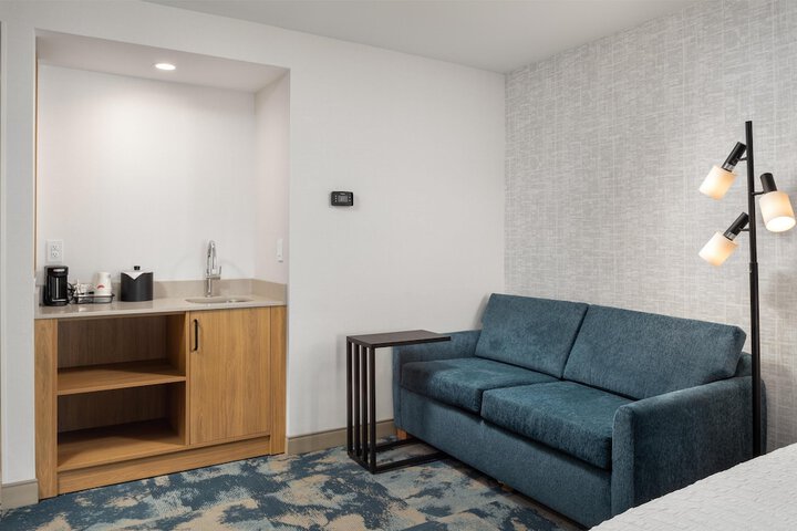 Hampton Inn & Suites by Hilton San Diego SeaWorld Near Old Town