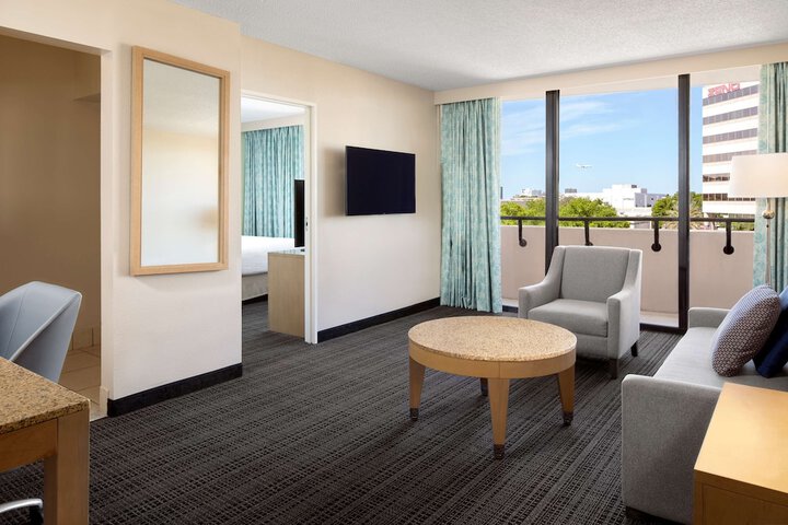 Room 32 of 71