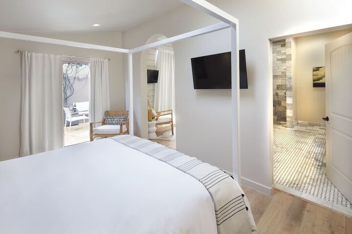 Room 9 of 21