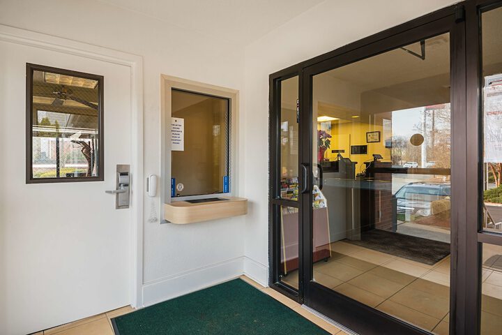 Hotel 4 of 34
