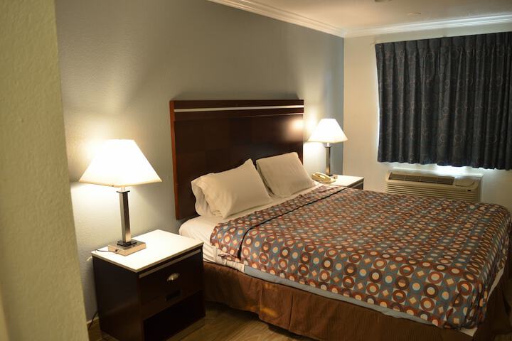 Room 13 of 46