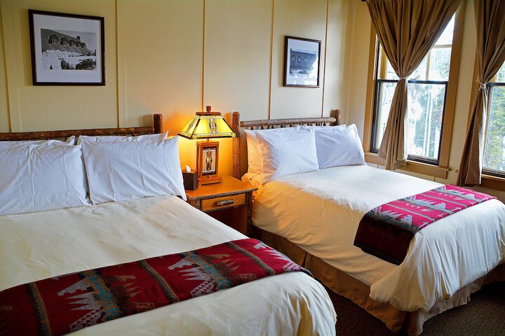 Room 16 of 40
