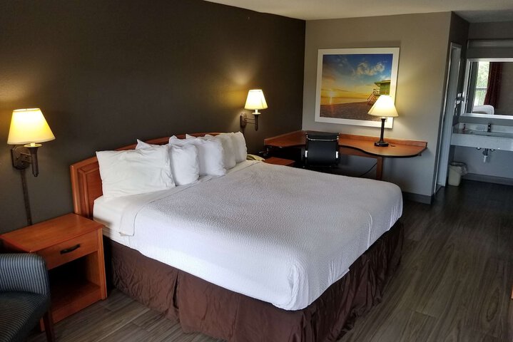 Room 19 of 27