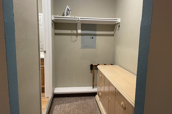 Room 12 of 62