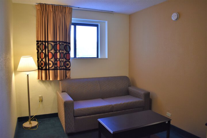 Room 15 of 22