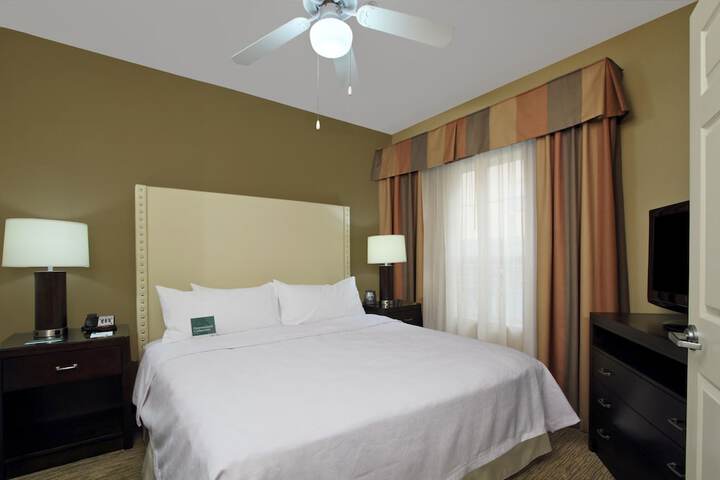 Homewood Suites by Hilton Houston-Woodlands