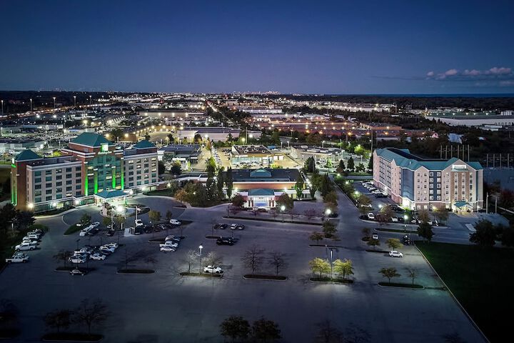 Holiday Inn Hotel & Suites Oakville at Bronte by IHG