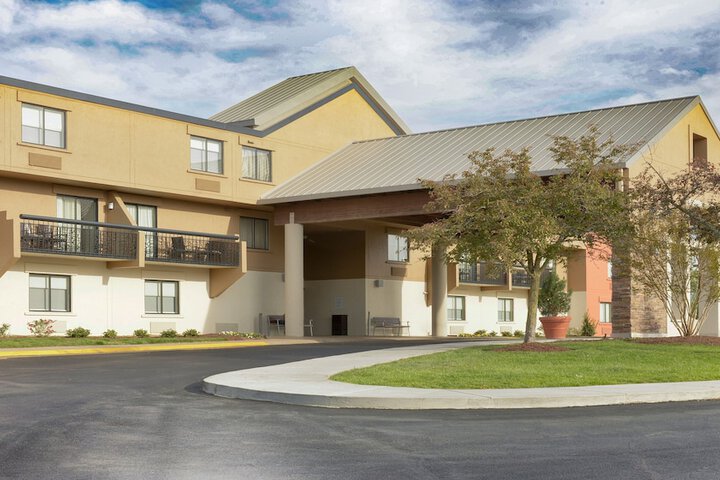 Hotel 3 of 48