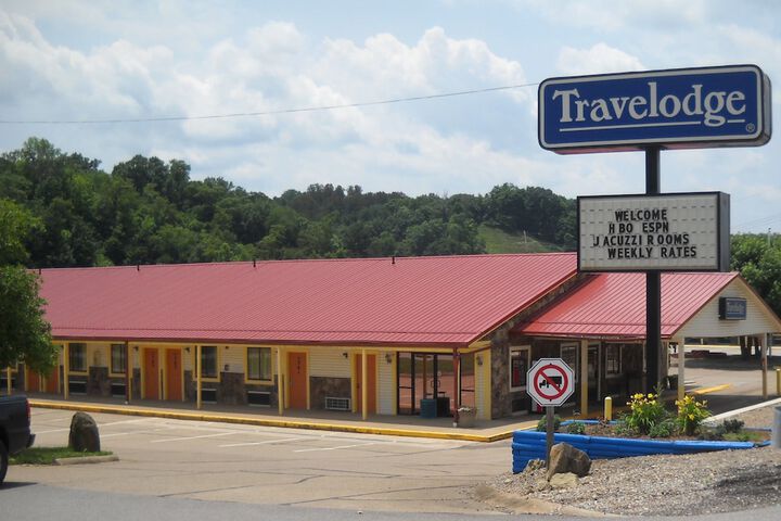 Travelodge by Wyndham Parkersburg