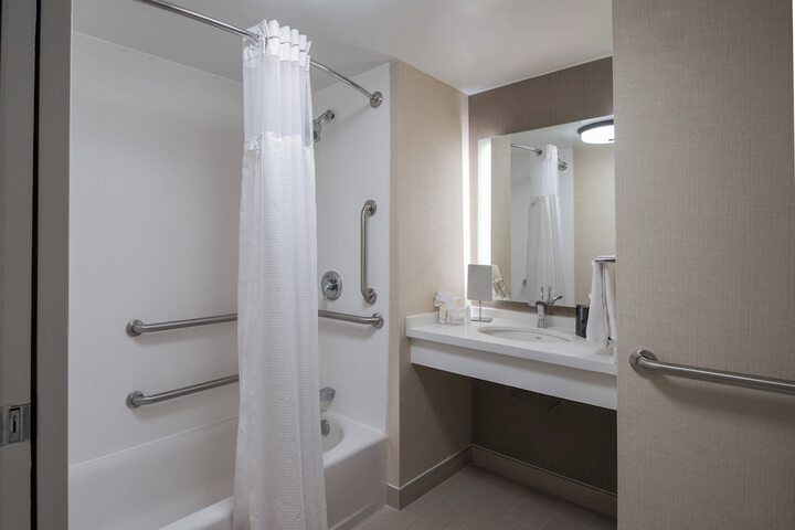 Room 20 of 53