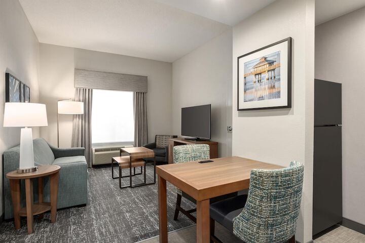 Homewood Suites by Hilton Fort Myers Airport / FGCU