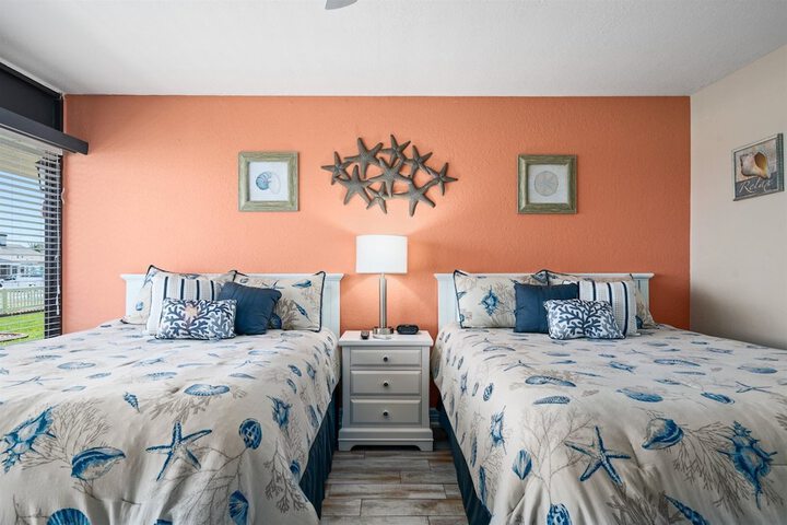 Room 121 of 248