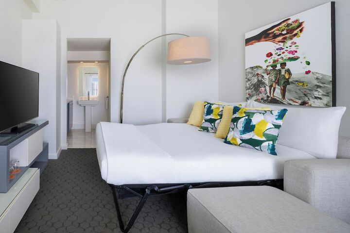 Hotel Colonnade Coral Gables Autograph Collection