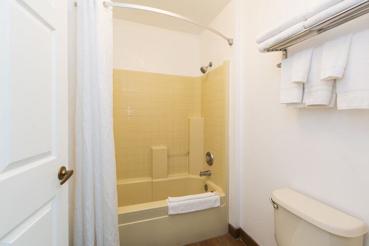 Room 16 of 29