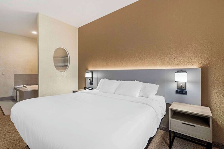 Room 20 of 32
