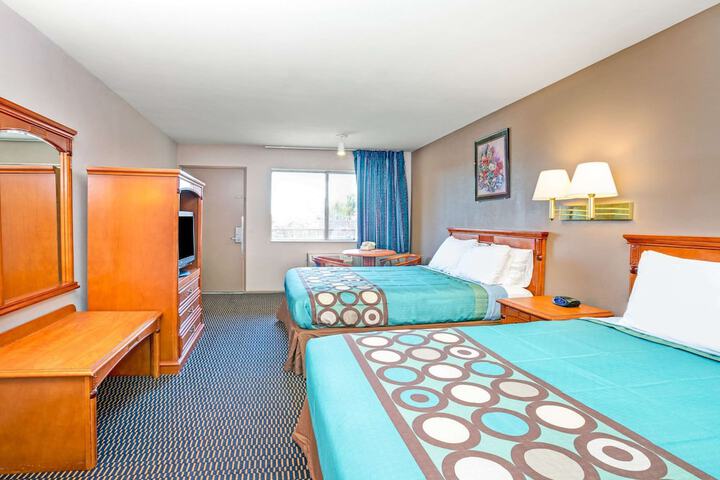 Room 12 of 13