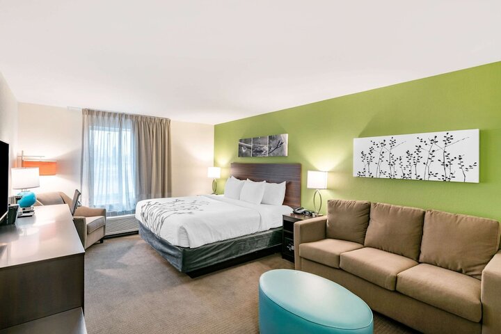 Room 19 of 37