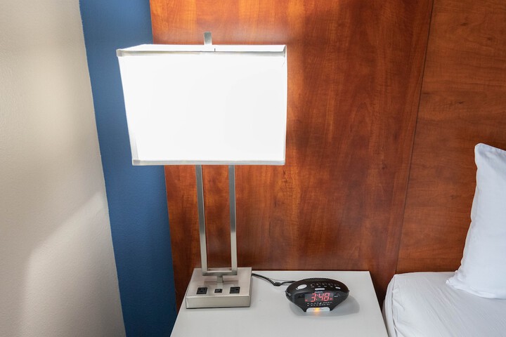 Room 110 of 170
