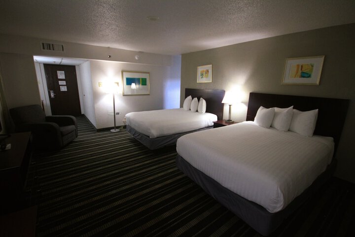 Room 21 of 103
