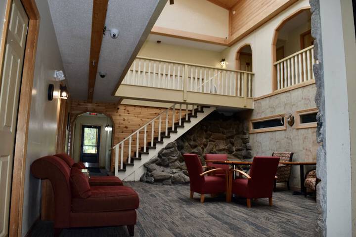 Hotel Interior 6 of 40