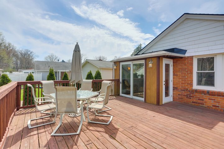 Walk to Lake Erie: Chic Home Private Yard & Deck