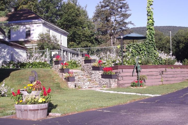Property Grounds 34 of 37