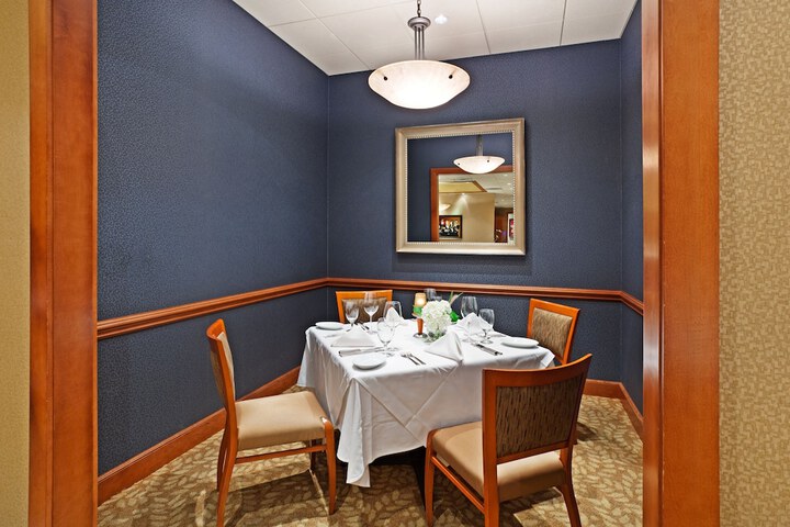 Dining 46 of 61