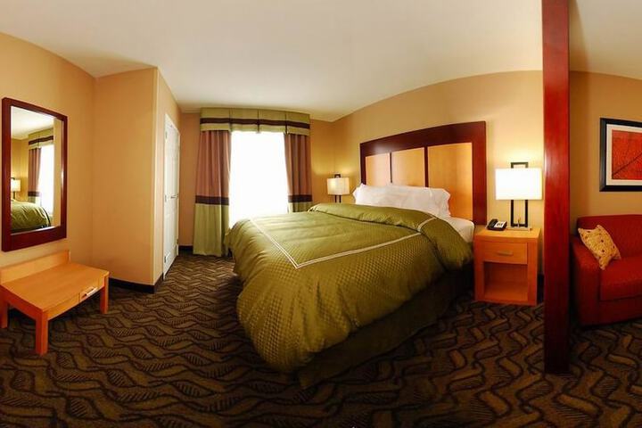 Comfort Suites Flowood - Jackson Airport (must meet transportation requirement)