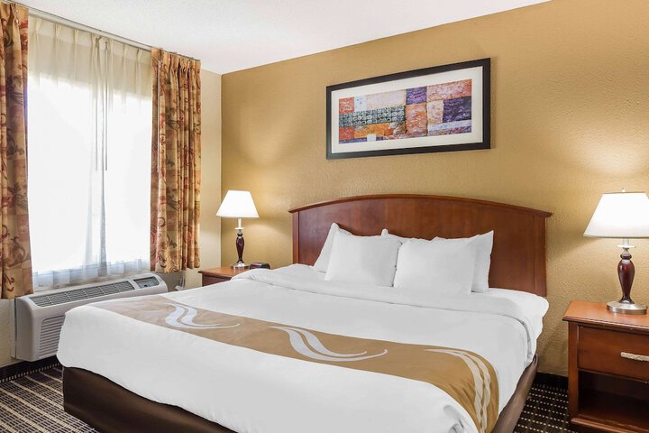 Room 21 of 33