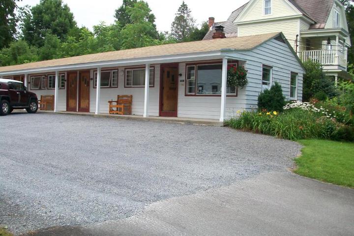 Mohican Motel