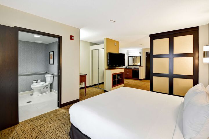 Hyatt Place Chicago / Naperville/Warrenville