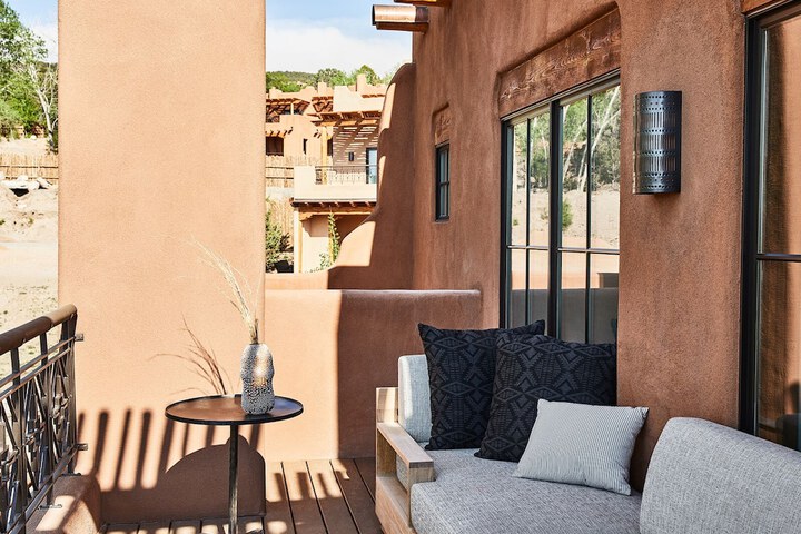 Bishops Lodge Auberge Collection