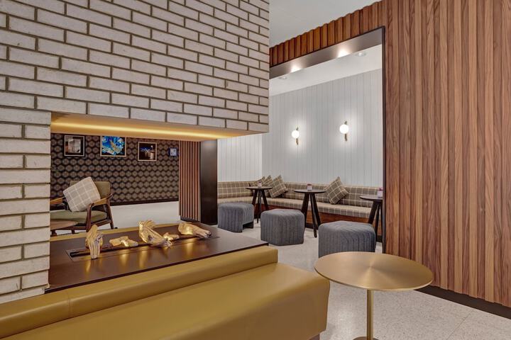 Hotel 14 of 138