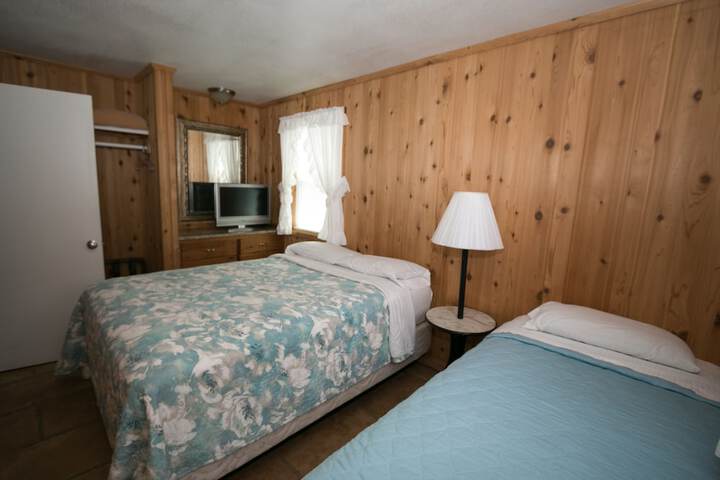 Room 151 of 199