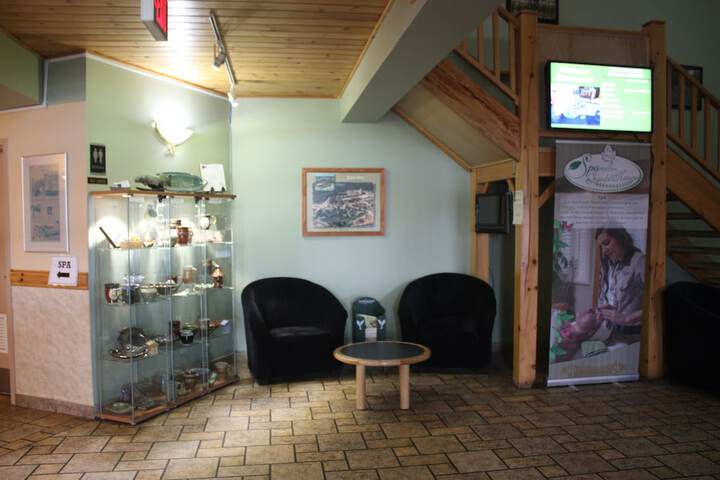 Hotel 5 of 125