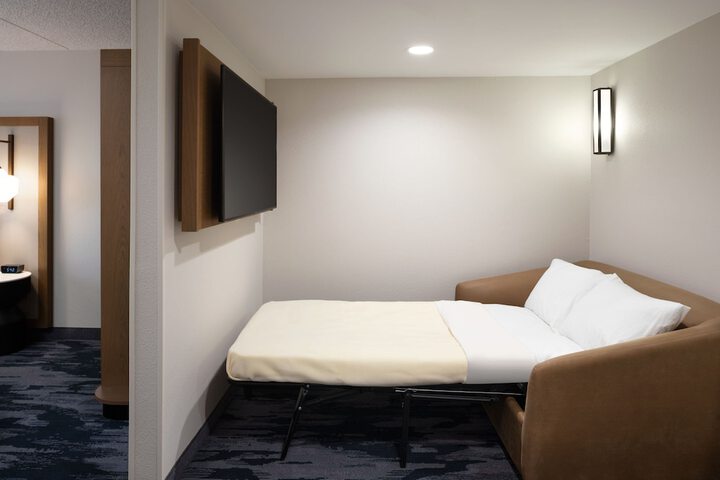 Room 13 of 24