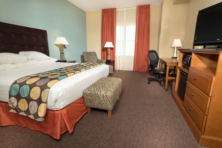 Room 18 of 48