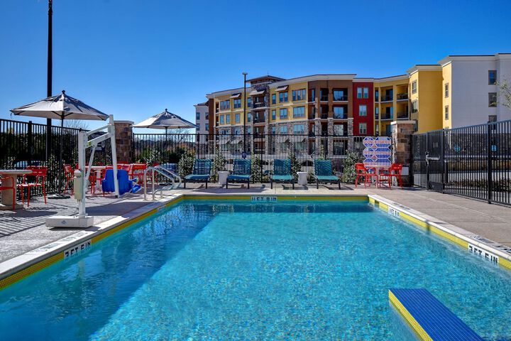 Pool 6 of 43