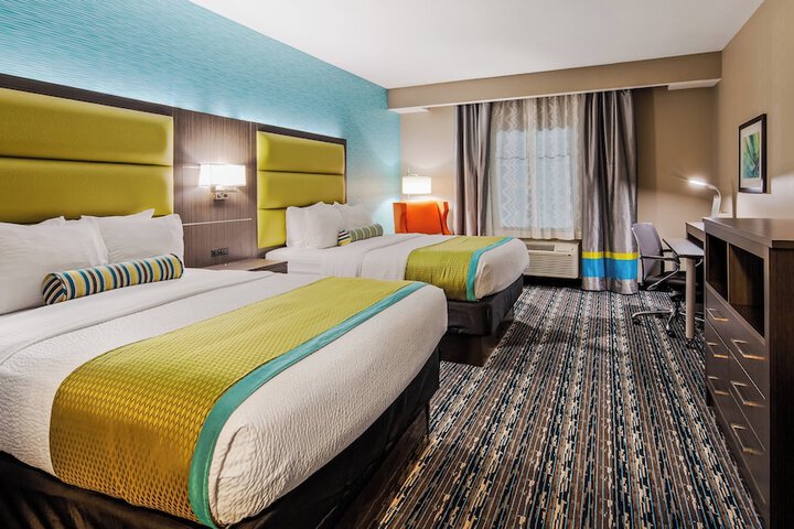 Holiday Inn Express & Suites Pasadena Houston Southeast by IHG
