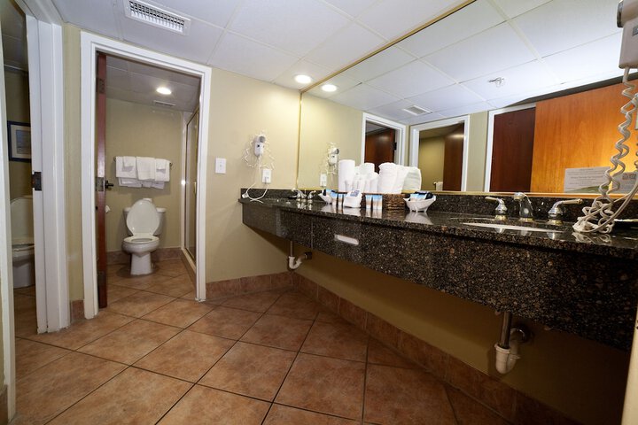 DeSoto Beach Hotel
