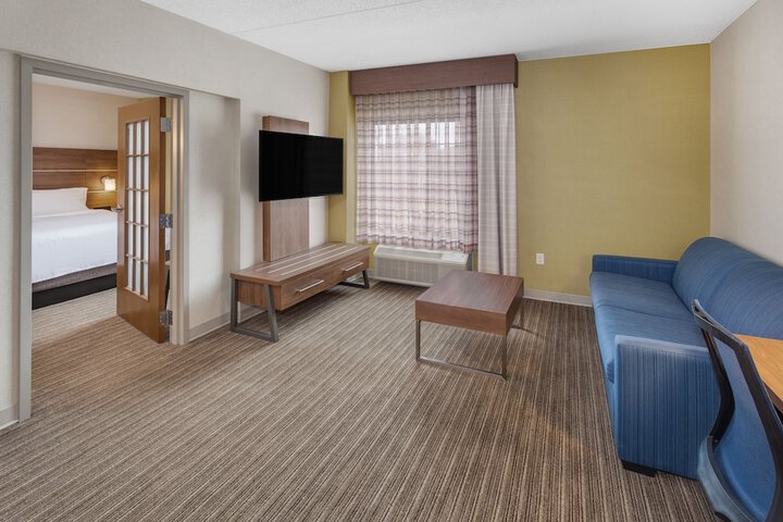 Room 19 of 36