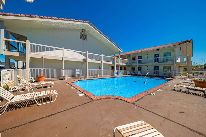 Pool 6 of 31