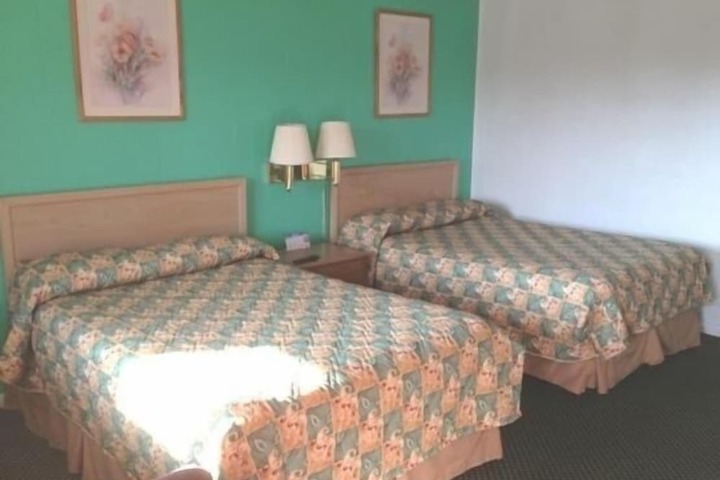 Room 35 of 41