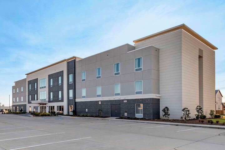 Hotel 3 of 59