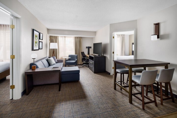 Room 15 of 25