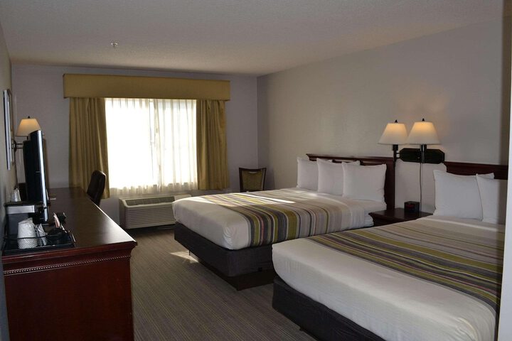Country Inn & Suites by Radisson Gurnee, IL