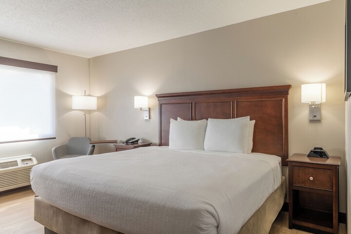 Best Western The Inn at Sharon / Foxboro