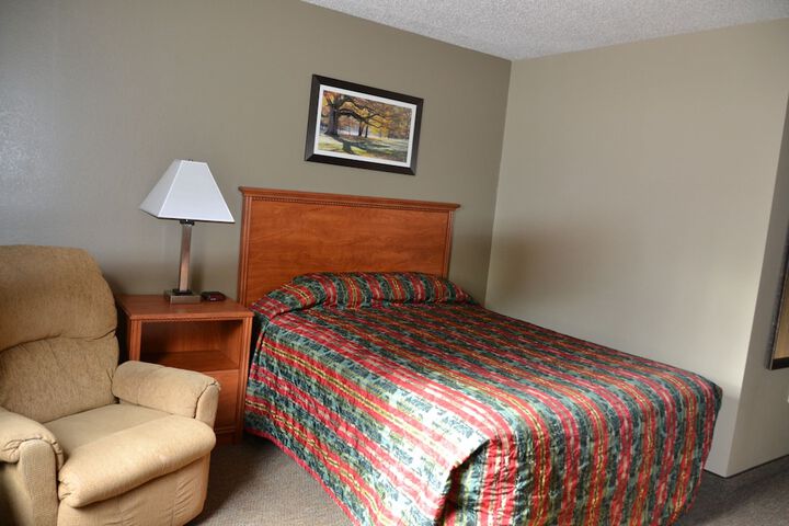 Room 16 of 28