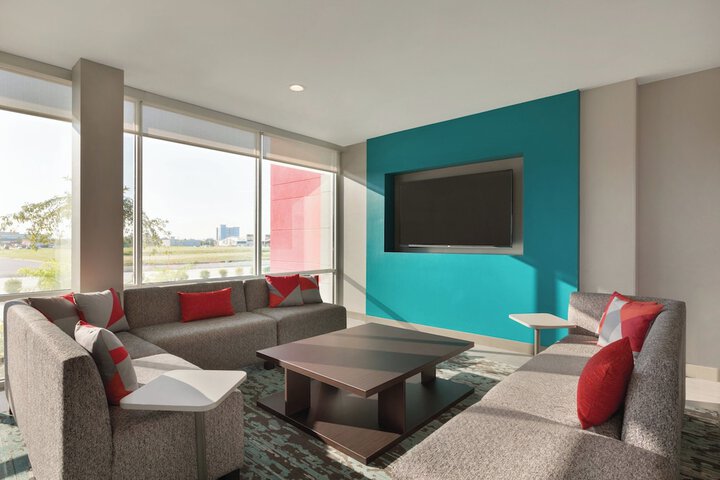 avid hotel Byron Warner Robins by IHG