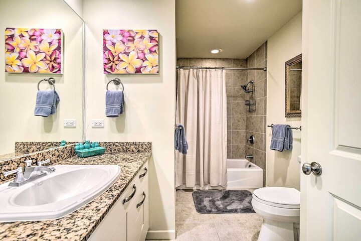Kona Townhome w / Lanai & Resort Amenities!